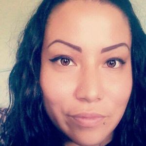 Meet your Posher, Minique